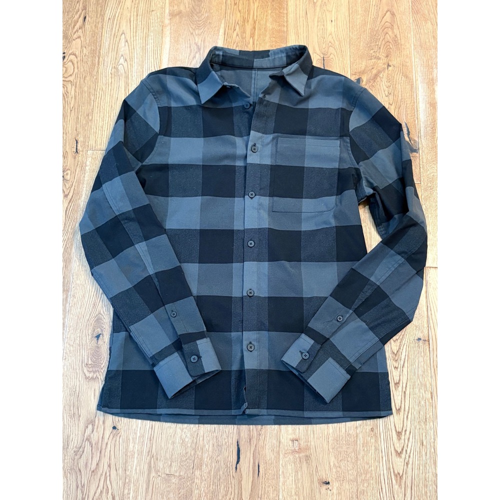 Lululemon Masons Peak Flannel Shirt Grey Black Buffalo Plaid Button Down Small